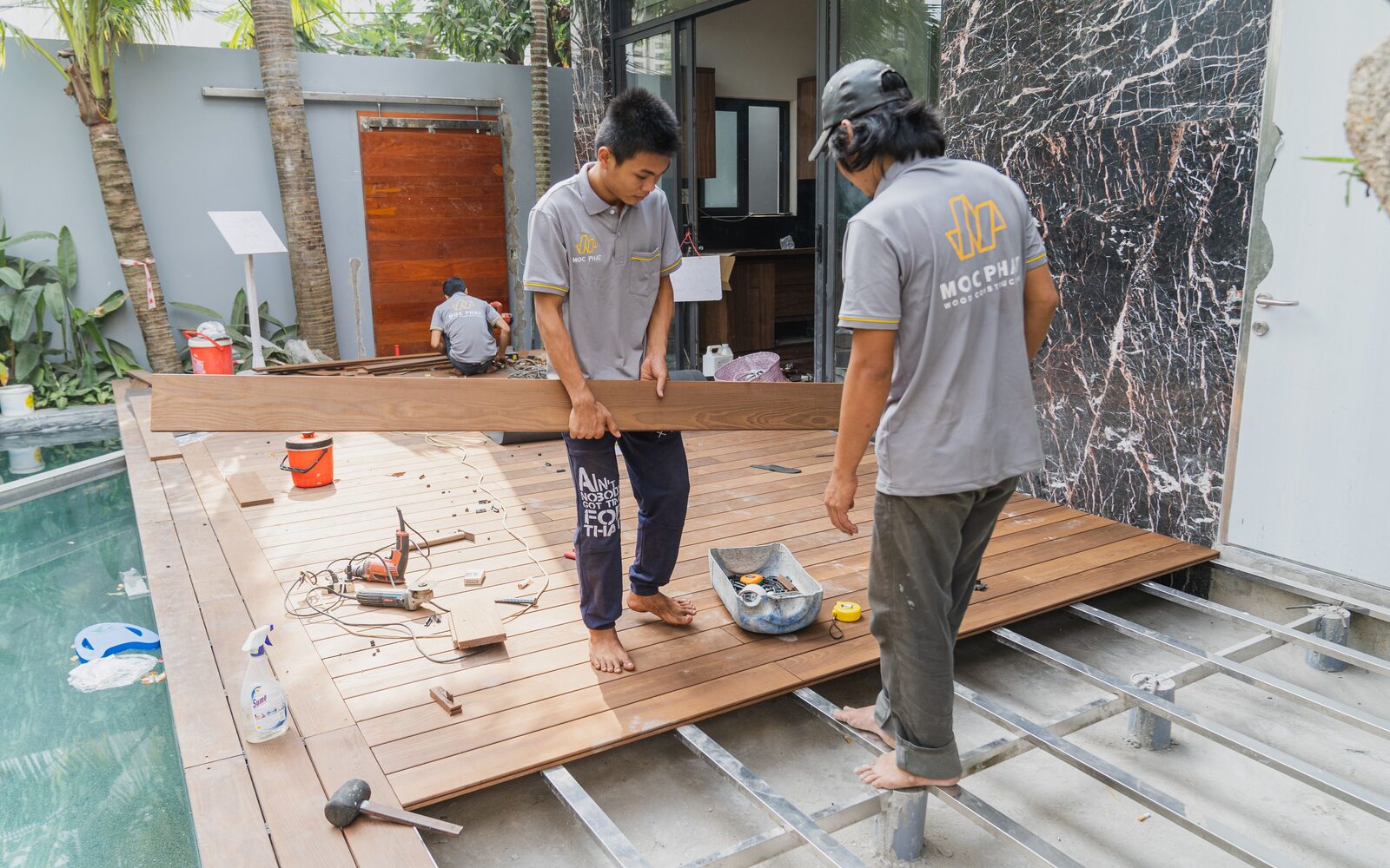Flooring service in Oman